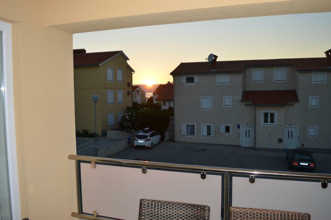 Malinska Appartamento Esterno foto